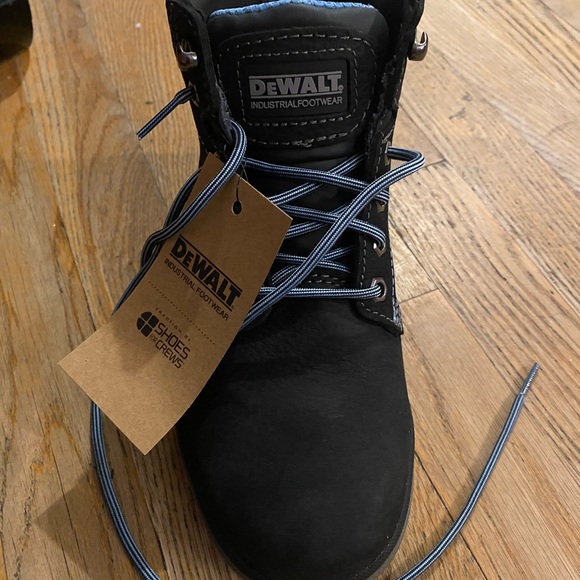 Women’s dewalt work boots steel toe - Picture 3 of 6